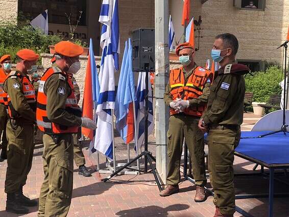 הרמטכ"ל כוכבי ליד בית גיל הזהב רמות בירושלים // צילום: דובר צה"ל